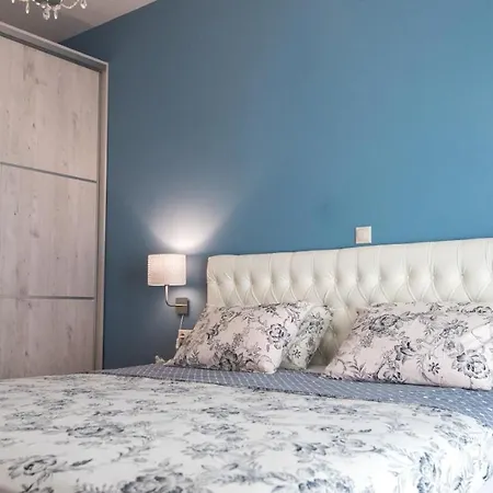 Athena Apartament *