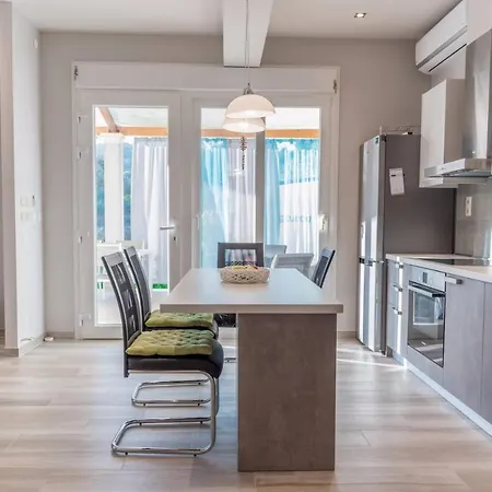 Apartament Athena Vitaládes